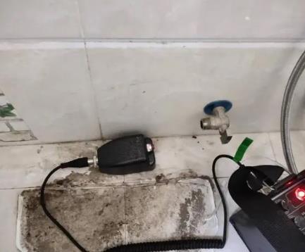 新安屋顶漏水维修公司分享下卫生间漏水的危害及解决方法